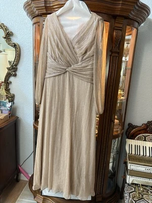 Женское платье-трапеция Oleg Cassini металлик с длинным рукавом узелковое - Изображение 1 из 3