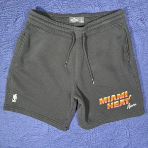 Hollister NBA Miami Heat Shorts Mens Large Black Sweat Shorts EUC - Picture 1 of 5