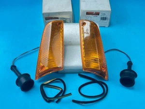 BMW E21 3 Series 316, 318, 320, 323 Fifft Turn Signal Light Assembly Set NOS - Picture 1 of 7