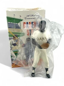 Hartland 1988 Willie Mays 25th Anniversary Baseball Stars Statue New In Box - Picture 1 of 4