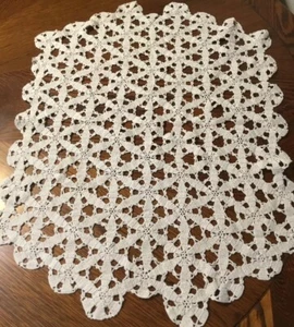 Charming Vintage Hand Crocheted Ecru Oval Circle Pattern Doily 18" x 23” - Picture 1 of 3