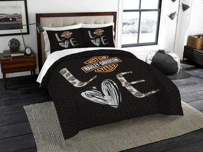 Love Harley-Davidson Motorcycles On Black Background Duvet Cover Set (4pcs) - Image 1 of 2