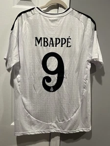 Real Madrid Mbappe Fußball Trikot Erwachsene Medium - Neu mit Etikett - Bild 1 von 8