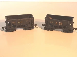 Roundhouse Hopper wagons x 2. Undecorated. Good condition. No Box. HO Scale - Picture 1 of 10