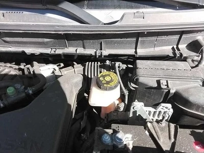 Used Brake Master Cylinder fits: 2018 Nissan Rogue VIN J 1st digit Japan built G Foto 1 de 4