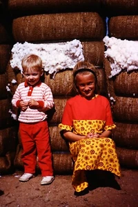 Color Transparency 35mm Film Photography Slide 1960s 1970s Little Girl Portrait - Picture 1 of 1