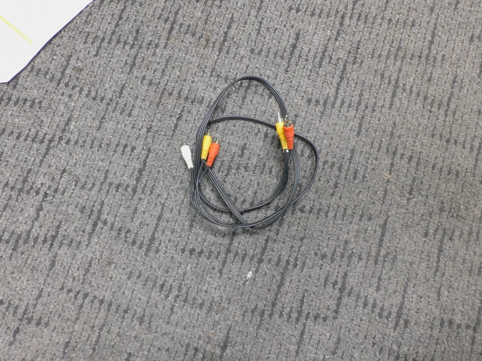 3ft 3 Channel RCA Amp Audio/video Cable/tv/gaming - Image 1 of 1