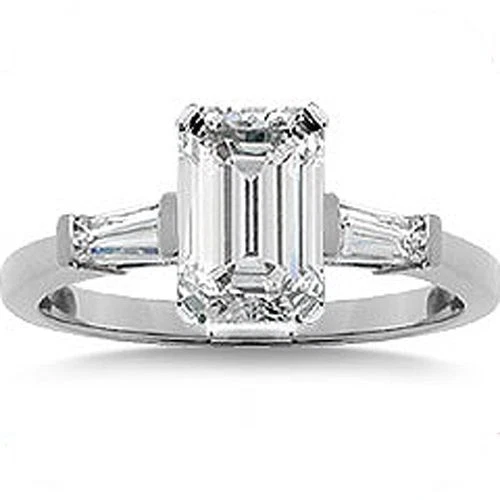 1.01 ct total 0.74 carat Emerald cut Diamond Engagement Ring w/ 2 Baguette J, VS - Image 1 of 1