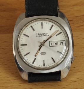 Bulova Accuquartz 2242 Reloj de diapasón con fecha y día Movimiento de diapasón - Imagen 1 de 19