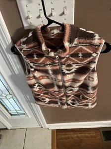 2 Girls Vest For One Money - Picture 1 of 4