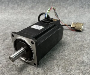 YASKAWA AC Servo Motor  SGM-08V3B4 - Picture 1 of 9