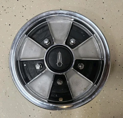 1967-1969 PLYMOUTH BARRACUDA VALIANT MAG tipo 14" tapacubos de rueda Mopar OEM  Foto 1 de 4