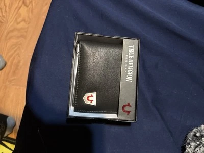 Cartera True Religion para hombre  Foto 1 de 3