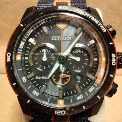 Reloj CITIZEN Eco-Drive B620-S094828 Taquímetro Negro Naranja Correa de Nylon Funcionamiento Foto 1 de 4