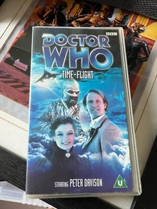 DOCTOR DR WHO BBC VHS VIDEO - TIME-FLIGHT - Picture 1 of 4
