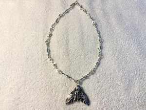 Collar colgante calavera polilla alambre de púas joyería gótico punk muerte cabeza halcón - Imagen 1 de 2