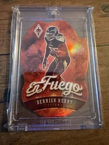 2020 Panini Phoenix - Derrick Henry En Fuego Case Hit Titans - Bild 1 von 2