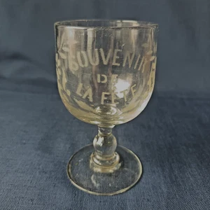 ALTES GRAVIERTES GLAS "SOUVENIR DE LA FEST" 19. Jh. - Bild 1 von 5