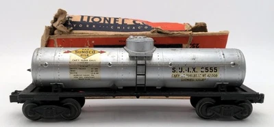 Lionel 2555 Vintage O Sunoco Single Dome Tank Car/Box - Image 1 of 4