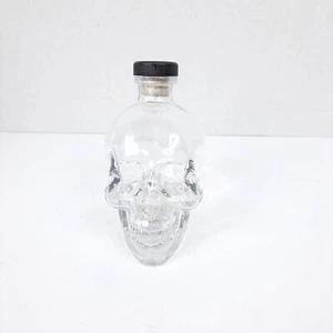 Bottiglia teschio vodka testa di cristallo. Trasparente, vuoto 750 ml con tappo in sughero - Foto 1 di 5