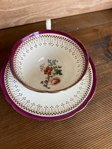 Vtg Aynsley Teacup And Saucer Burgundy And Gold - Picture 1 of 7