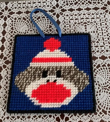 Meia de bordado feita à mão macaco placa de parede azul nostálgico infantil nova em folha - Imagem 1 de 3