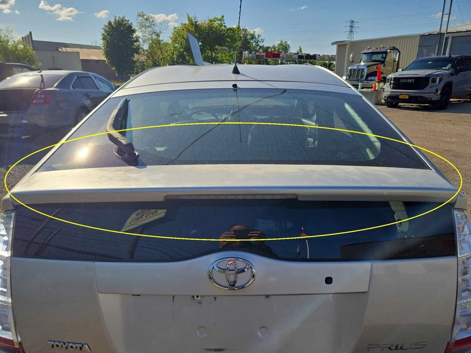 Used Rear Spoiler fits: 2009 Toyota Prius lid mounted w/o raised fin Rear Grade Foto 1 de 4