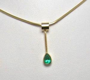 Colombian Emerald Pendant .35 Cts Pear Shape Solitaire 16K Yellow Gold Fine Muzo - Picture 1 of 12