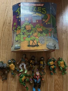 Vintage 1991 TMNT Ninja Turtles Collectors Case Plus 9 Figures & Accessories - Picture 1 of 12