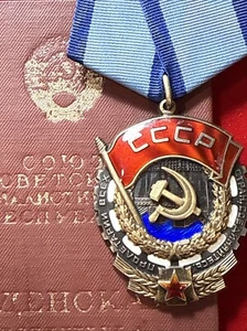 Premio Ordine della Bandiera Rossa del Lavoro Tipo 6 # 773232.Settembre 1973 TSYRIN V.V. - Foto 1 di 15