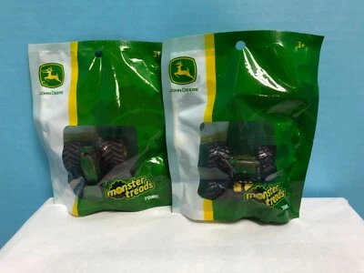 John Deere Monster Treads Gator y Tractor Mud on the Tires Series Foto 1 de 4