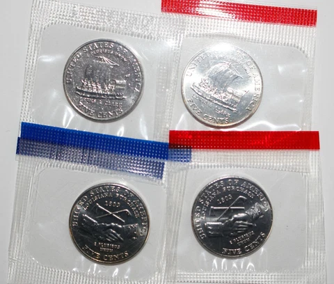 2004 P and D Jefferson Nickels 4 Coin UNC Cellos from US Mint Set Five-Cents 5c Cover