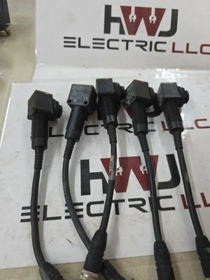 Allen-Bradley 42EF-P2SFB-G4 PHOTOSWITCH Retroreflective Sensor LOT OF 5 - Image 1 of 3