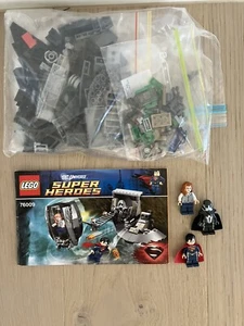 LEGO DC Comics Super Heroes: Superman: Black Zero Escape (76009) - Picture 1 of 2
