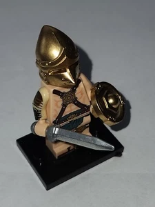 THE BIRD BEAK HELMET WARRIOR GLADIATOR WITH WEAPON AND SHIELD - Picture 1 of 2