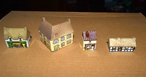 4 Stück Wade Whimsey England Miniatur Porzellan Häuser #7 #2 #19 # 26 - Bild 1 von 6