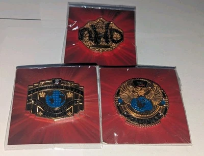 2016-2017 LOTE DE 3 NUEVOS Y NUEVOS, CINTURÓN INTERCONTINENTAL, ALFILERES DE CINTURÓN WWE CHAMPION NUEVOS Foto 1 de 4
