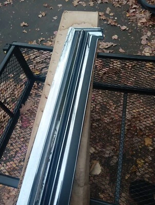 Задний молдинг OldsMobile Delta 88r 1968 Nos Gm - Изображение 1 из 4