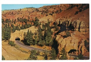 TUNNEL IN RED Canyon Road Approach To Bryce National Park Utah Postcard UT - Picture 1 of 2