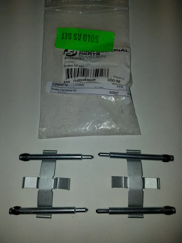 Kit de herrajes de freno de disco Volvo 142 - 144 - 145 67-74 y 164S, 164E 69-75 Foto 1 de 3