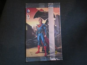 Batman vs Superman General Mills Comic Book Cereal Premium 3 of 4 NEW - Picture 1 of 1