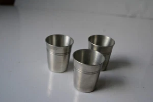 3 kleine Rein-Zinnbecher, Schnapsbecher , 4 cm Hoch - Bild 1 von 3
