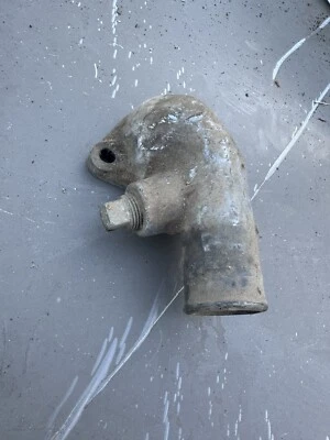 Carcasa termostato Toyota Pickup 4Runner 84-95 OEM 22RE 22R CORTO CON SENSOR Foto 1 de 4