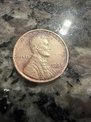 1939 Lincoln Wheat Penny - No mint mark - Liberty Error - Image 1 of 3