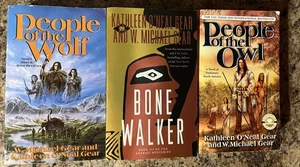 W Michael & Kathleen Gear 3 Bücher Lot Menschen des Wolfes Eule Knochen Walker - Bild 1 von 3