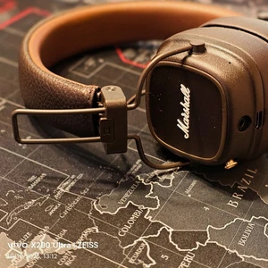Marshall Major V Auriculares Inalámbricos Bluetooth Marrón con Carga Inalámbrica - Imagen 1 de 8
