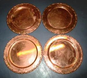 Posten x 4 Kupfer Abendessen/Servierteller Vintage 11,25 Zoll Durchmesser verziert - Bild 1 von 6