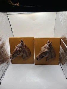 Equestrian horse carved 3D heads Syroco wood. USA. Detailed, vintage. Set of 2. - Picture 1 of 9