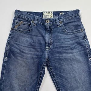 Ariat M5 Jeans Uomo 33x30 Medium Lavaggio Scuro Blu Denim Pantalone Western Cowboy - Foto 1 di 13