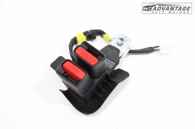 Toyota Camry 2019-2024 lado trasero izquierdo segunda fila hebilla de cinturón de seguridad OEM Foto 1 de 4